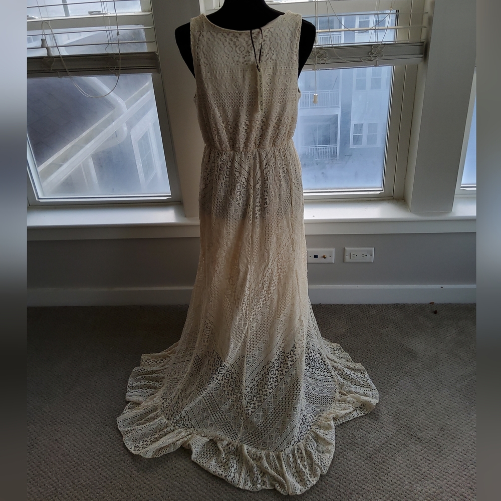 Solitaire by Ravi Khosla Crochet Hi/Lo Maxi Dress